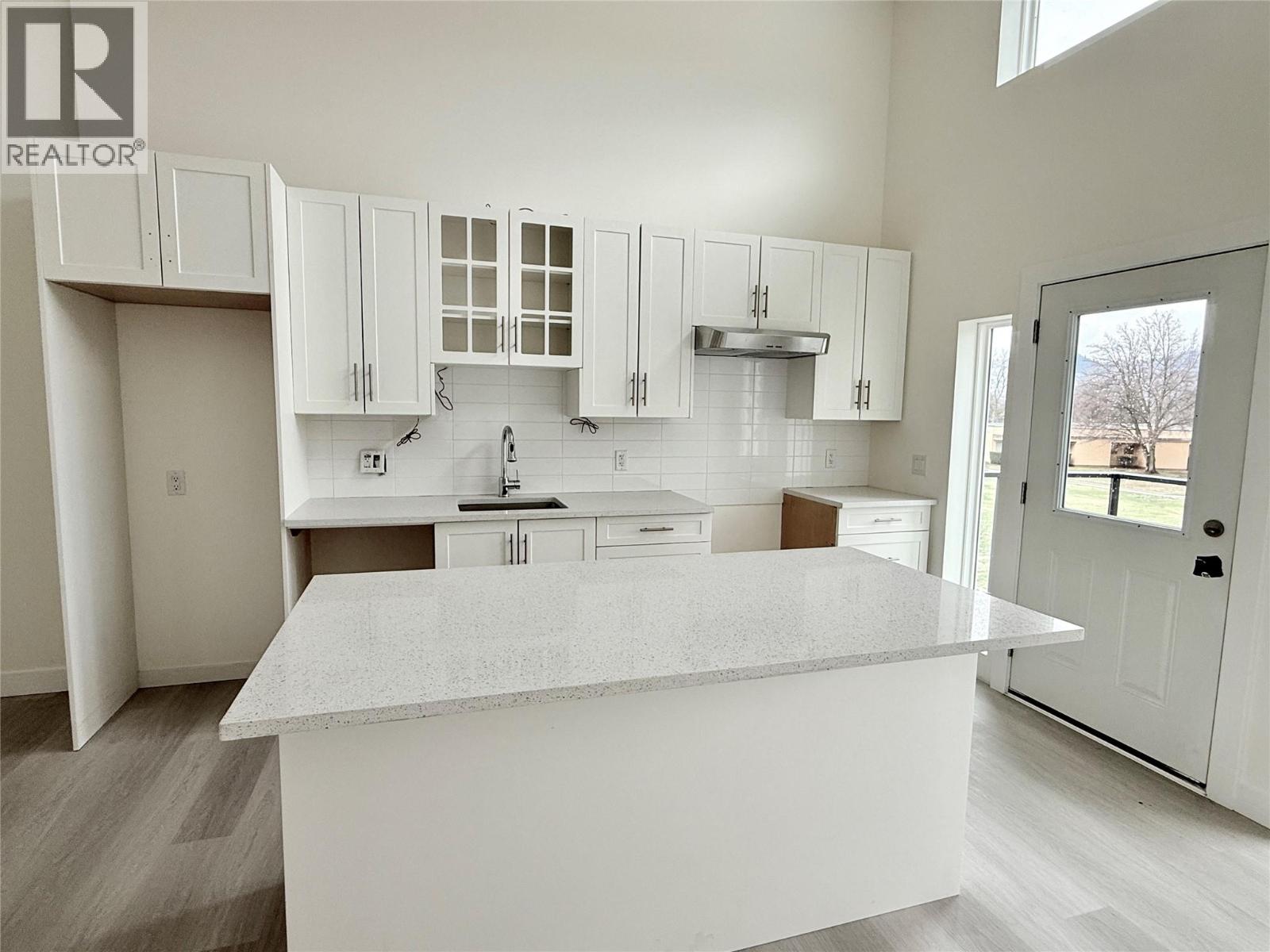 937 SPILLWAY Road Unit# 204, Oliver