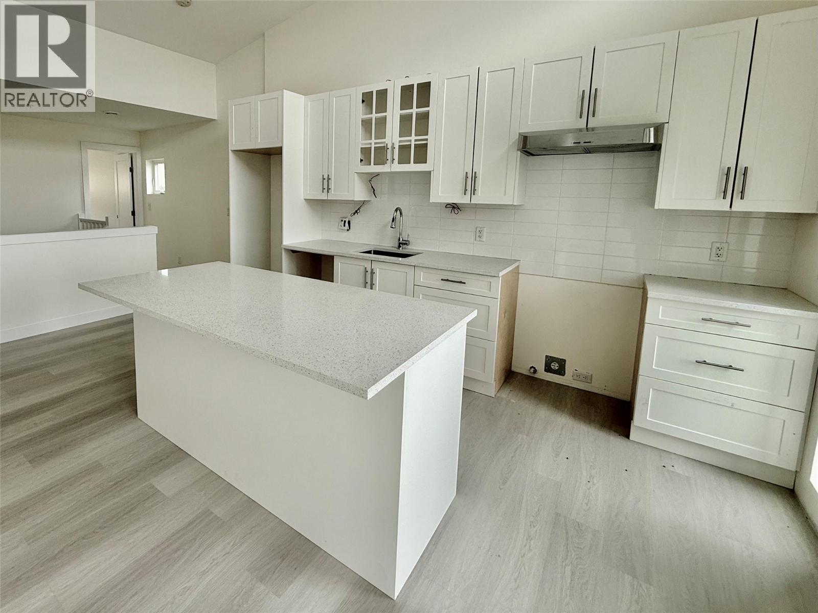 937 SPILLWAY Road Unit# 204, Oliver