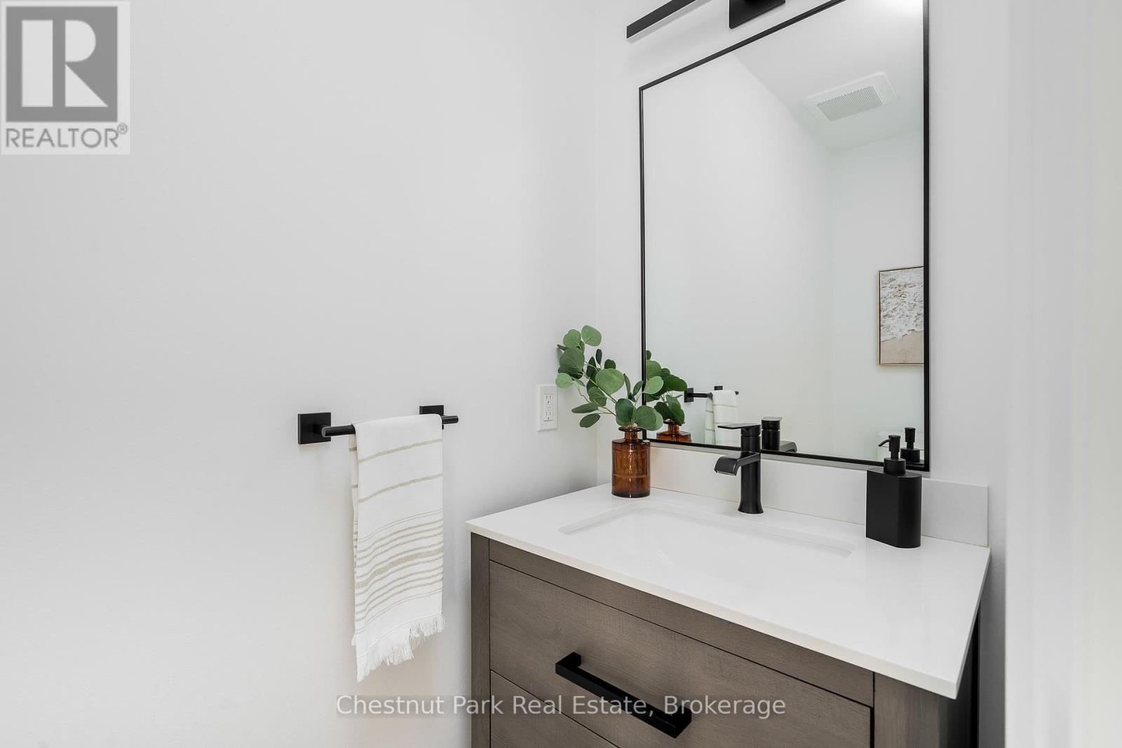 Photo 22 of 13 Brooke Avenue, Collingwood ON