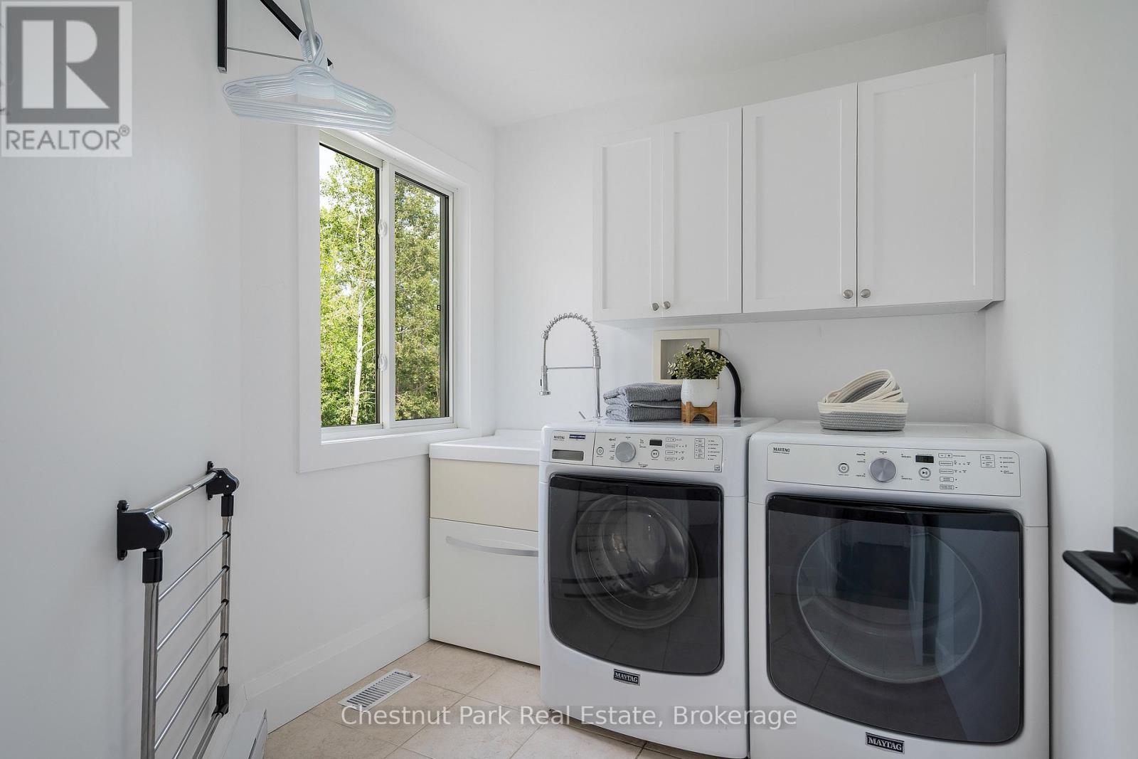 Photo 32 of 13 Brooke Avenue, Collingwood ON