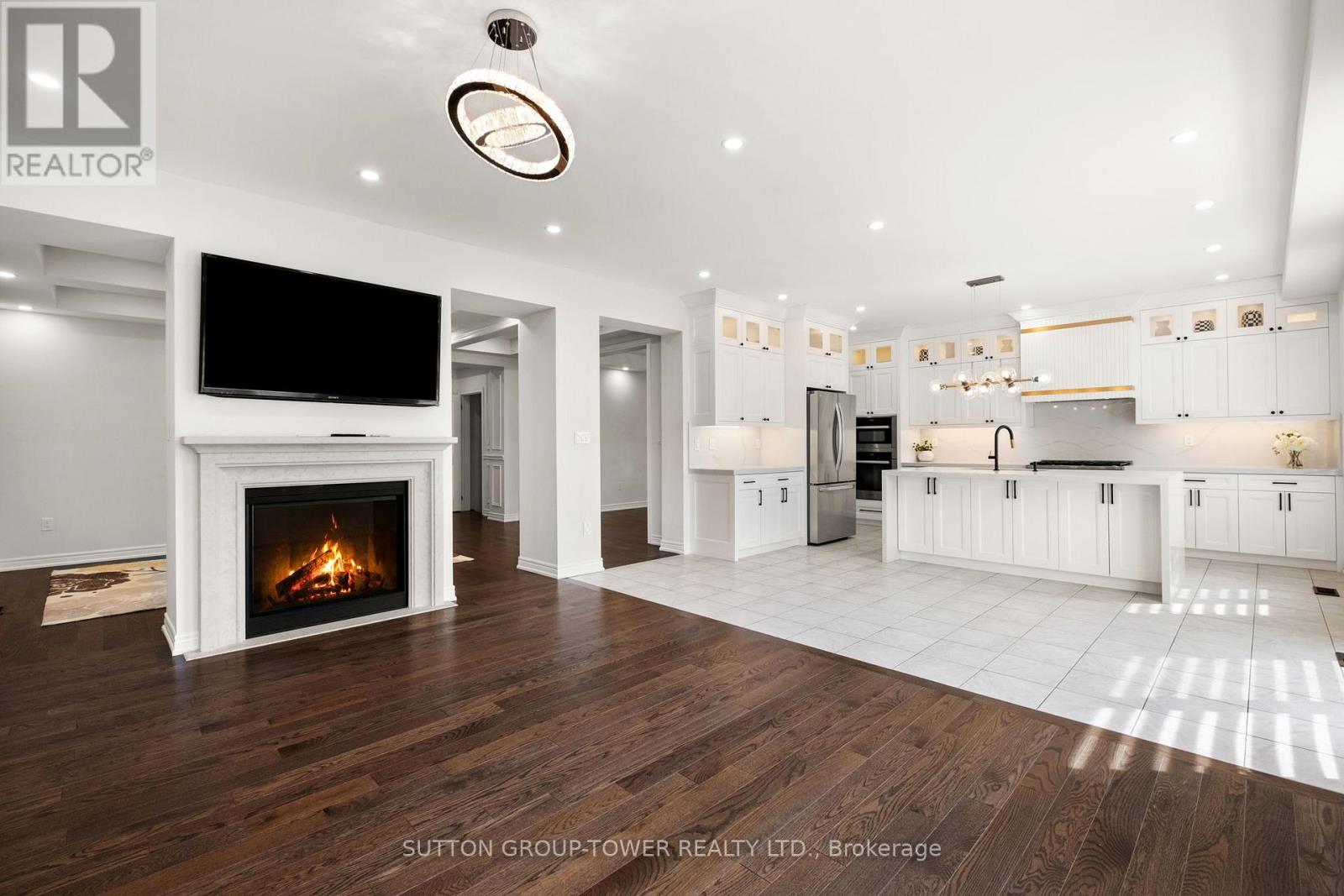 Photo 32 of 10 Alistair Crescent, Vaughan ON