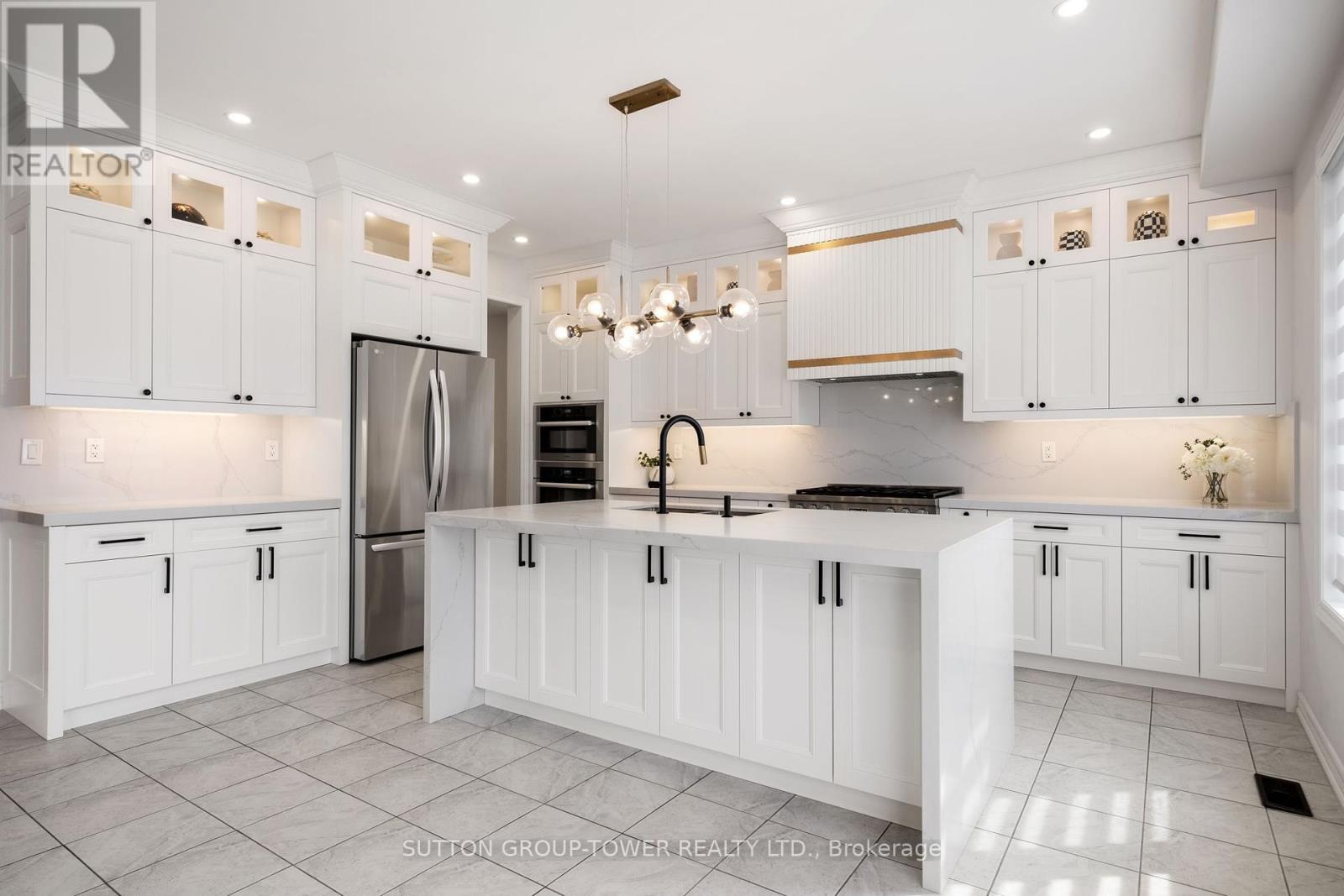 Photo 21 of 10 Alistair Crescent, Vaughan ON