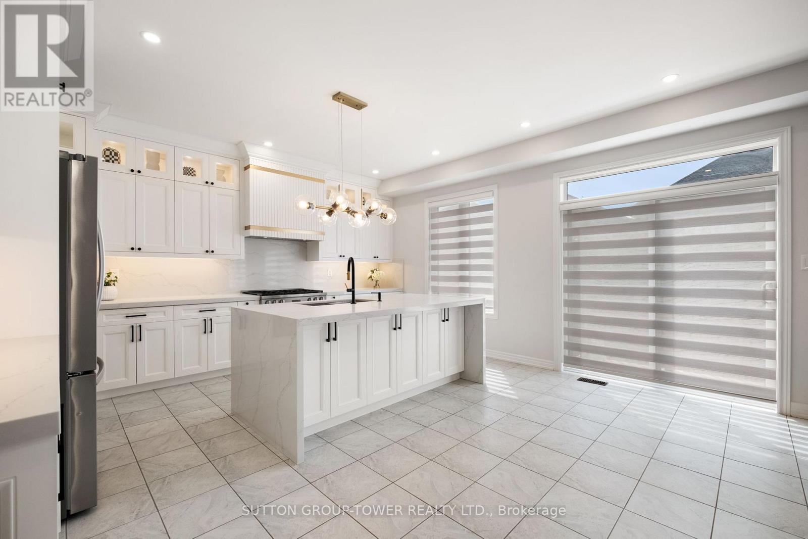 Photo 46 of 10 Alistair Crescent, Vaughan ON