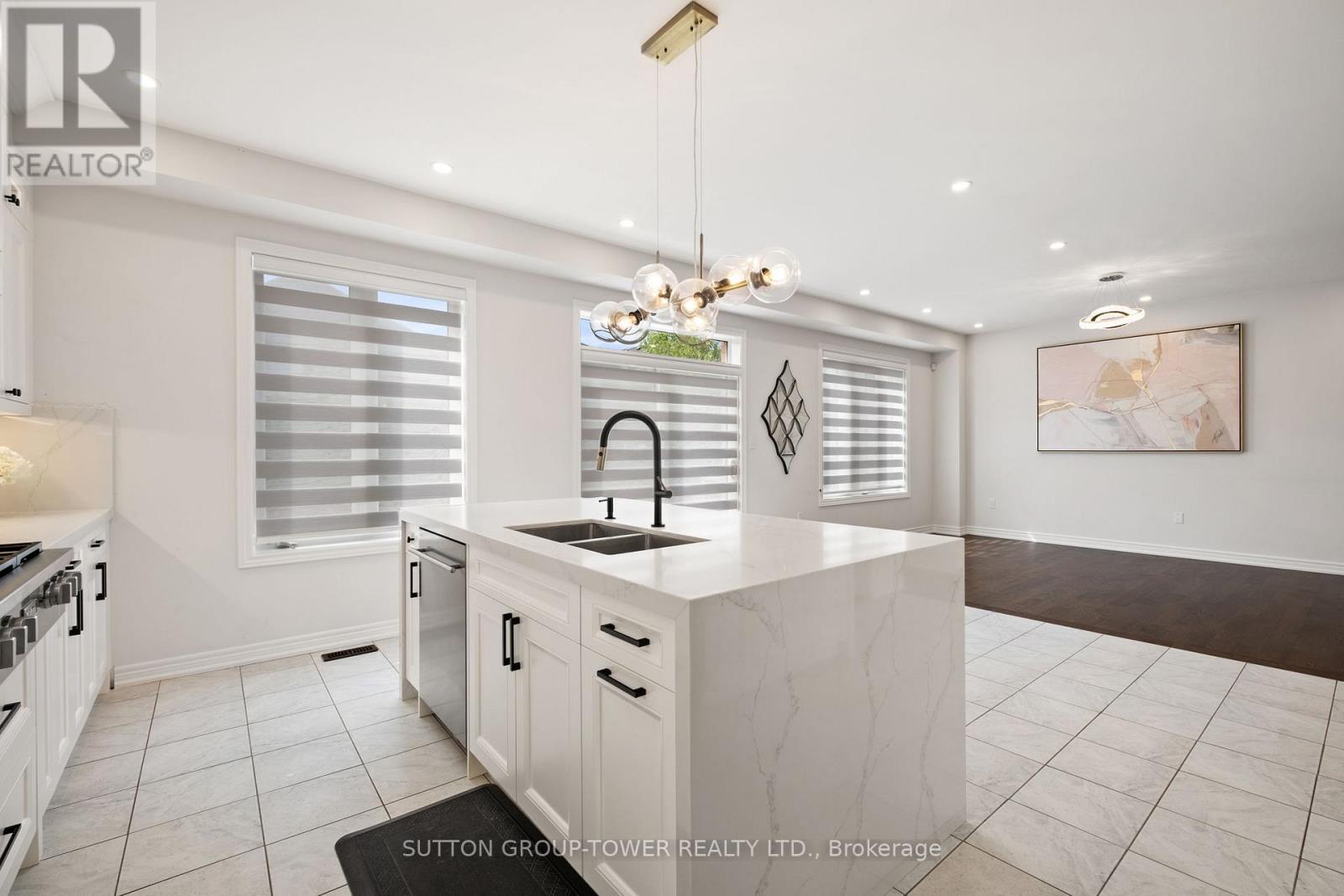 Photo 24 of 10 Alistair Crescent, Vaughan ON
