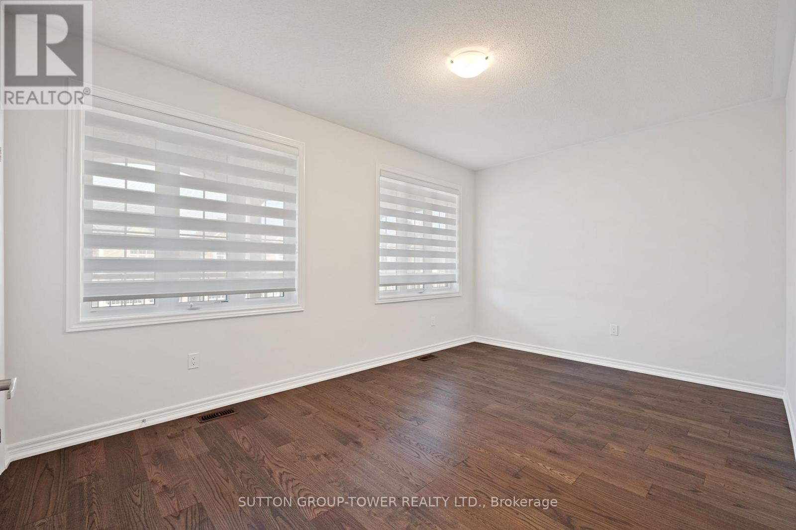 Photo 17 of 10 Alistair Crescent, Vaughan ON