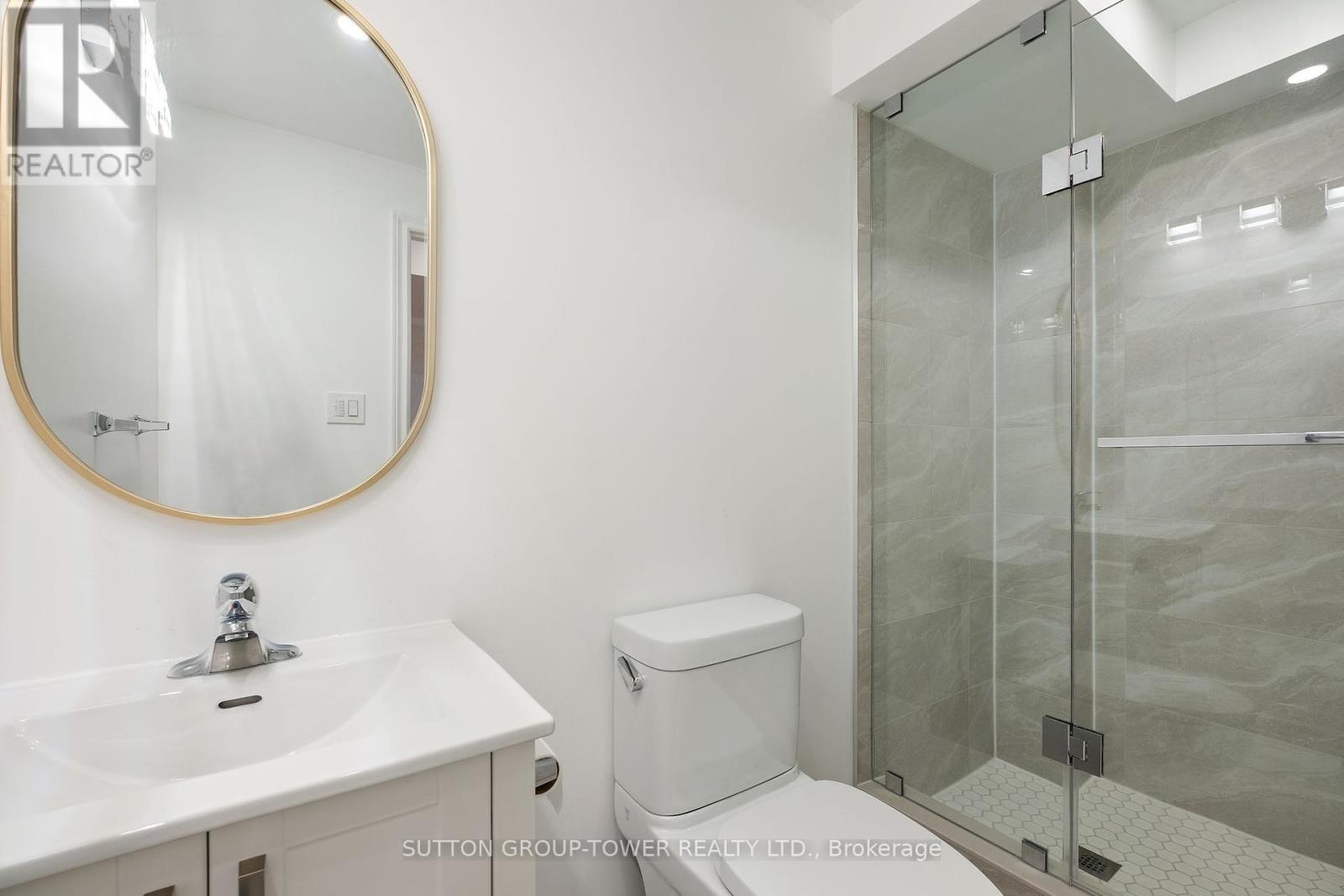 Photo 47 of 10 Alistair Crescent, Vaughan ON