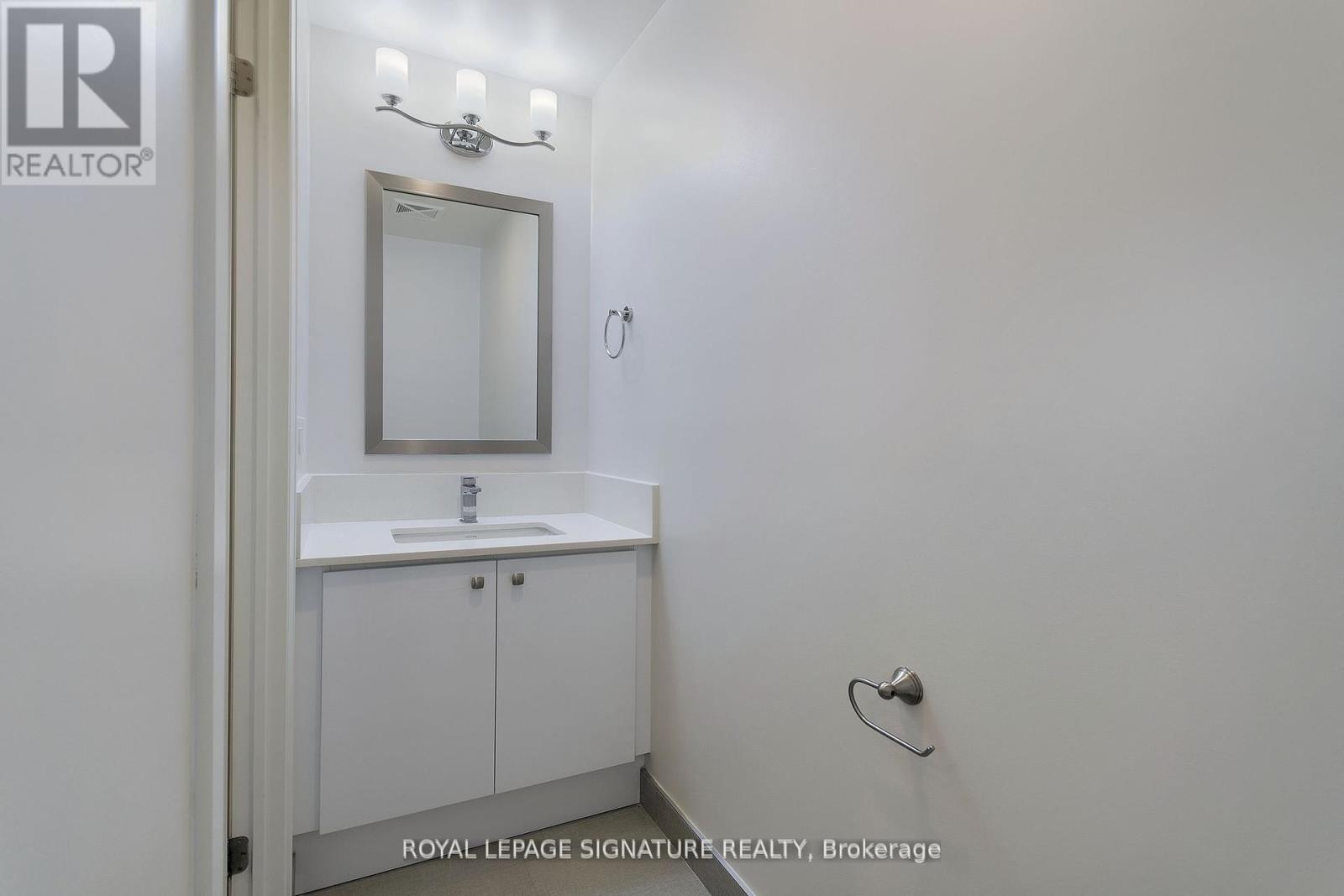 Photo 6 of 341 11750 Ninth Line, Whitchurchstouffville ON