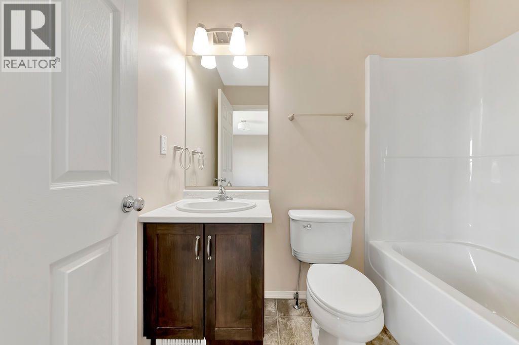 Photo 13 of 2 1820 49 Avenue, Lloydminster SK