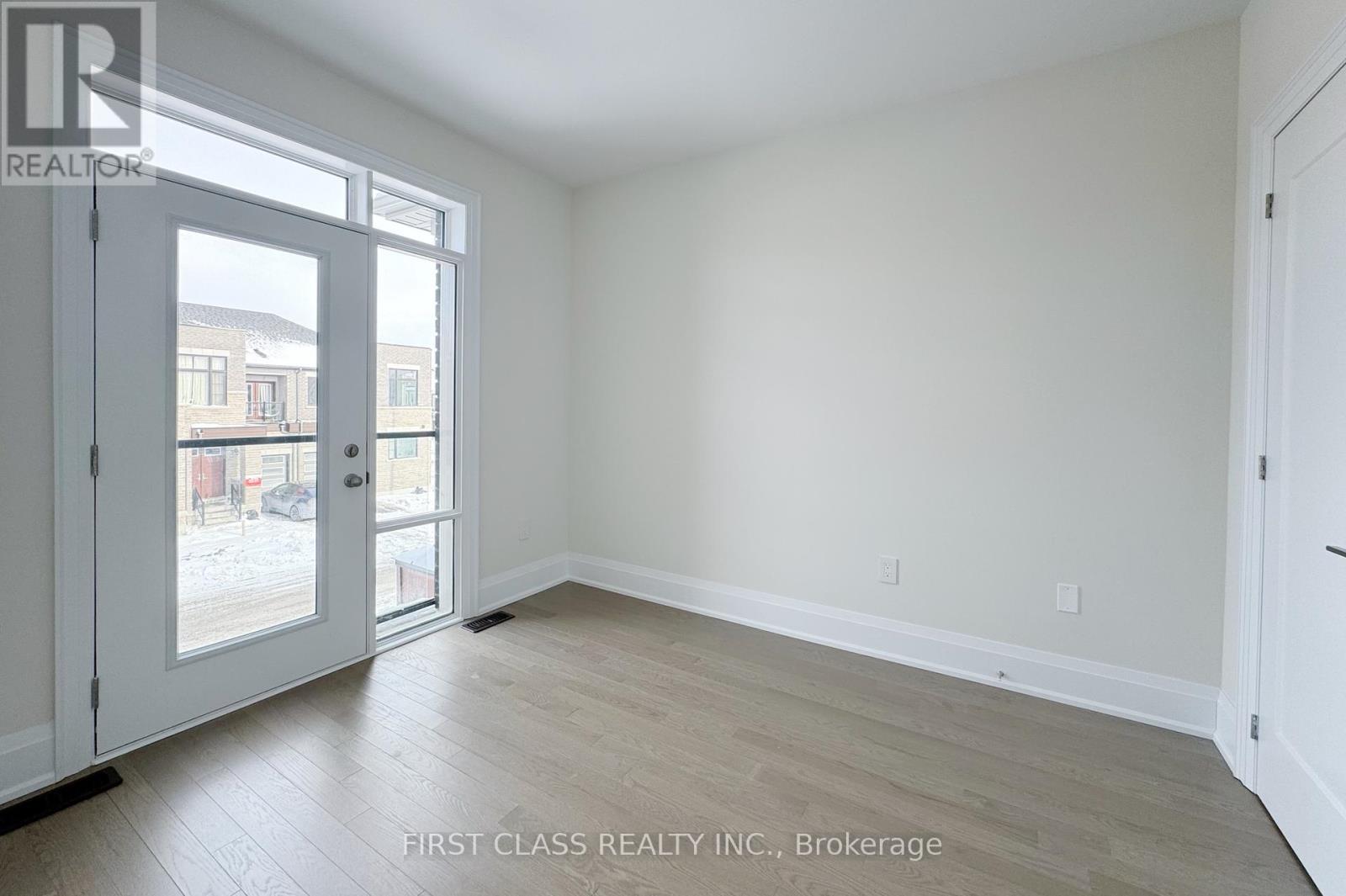 Photo 15 of 9 Schmeltzer Crescent, Richmond Hill ON