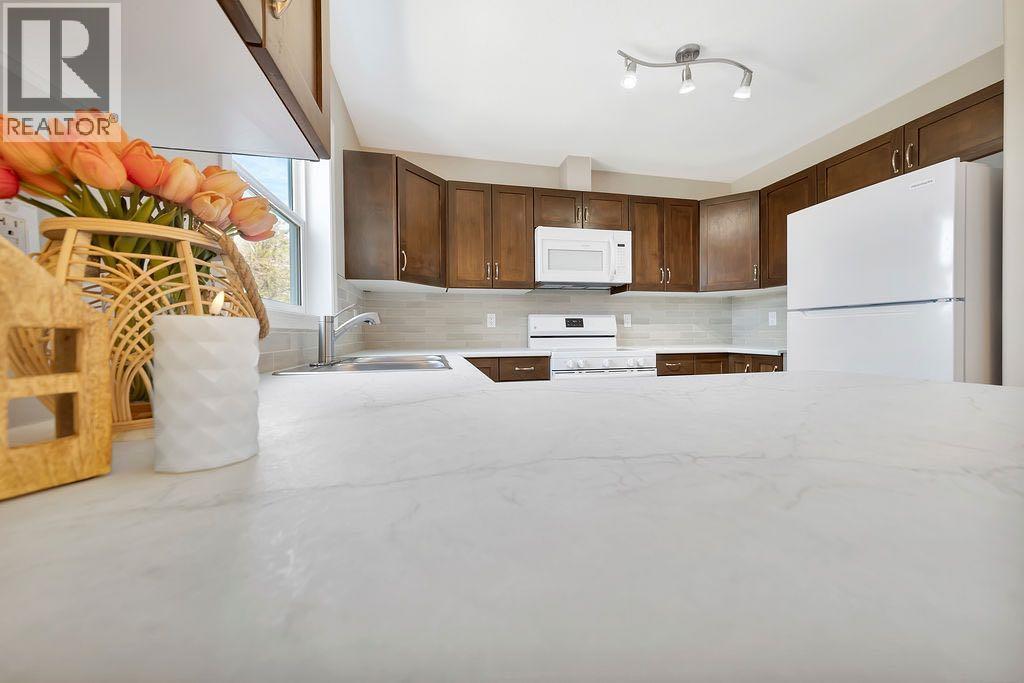 Photo 26 of 2 1820 49 Avenue, Lloydminster SK