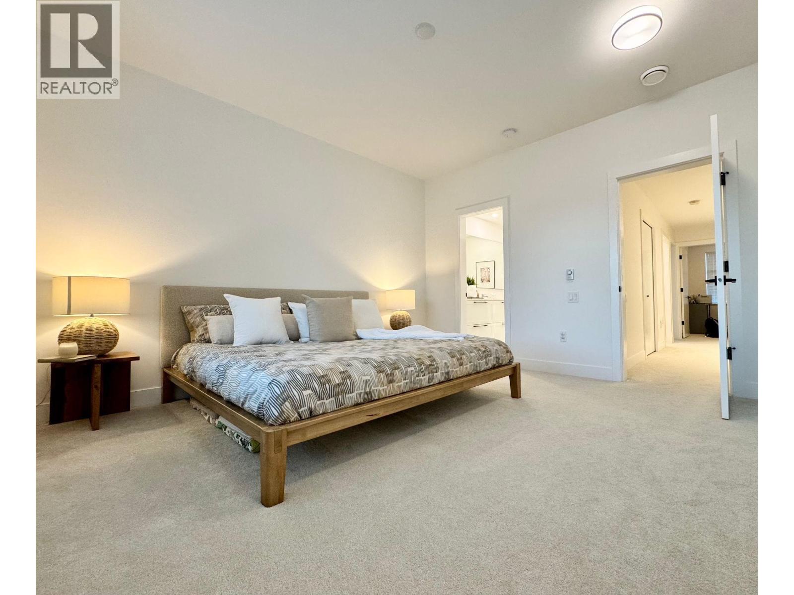 Photo 9 of 148 3529 Baycrest Avenue, Coquitlam BC