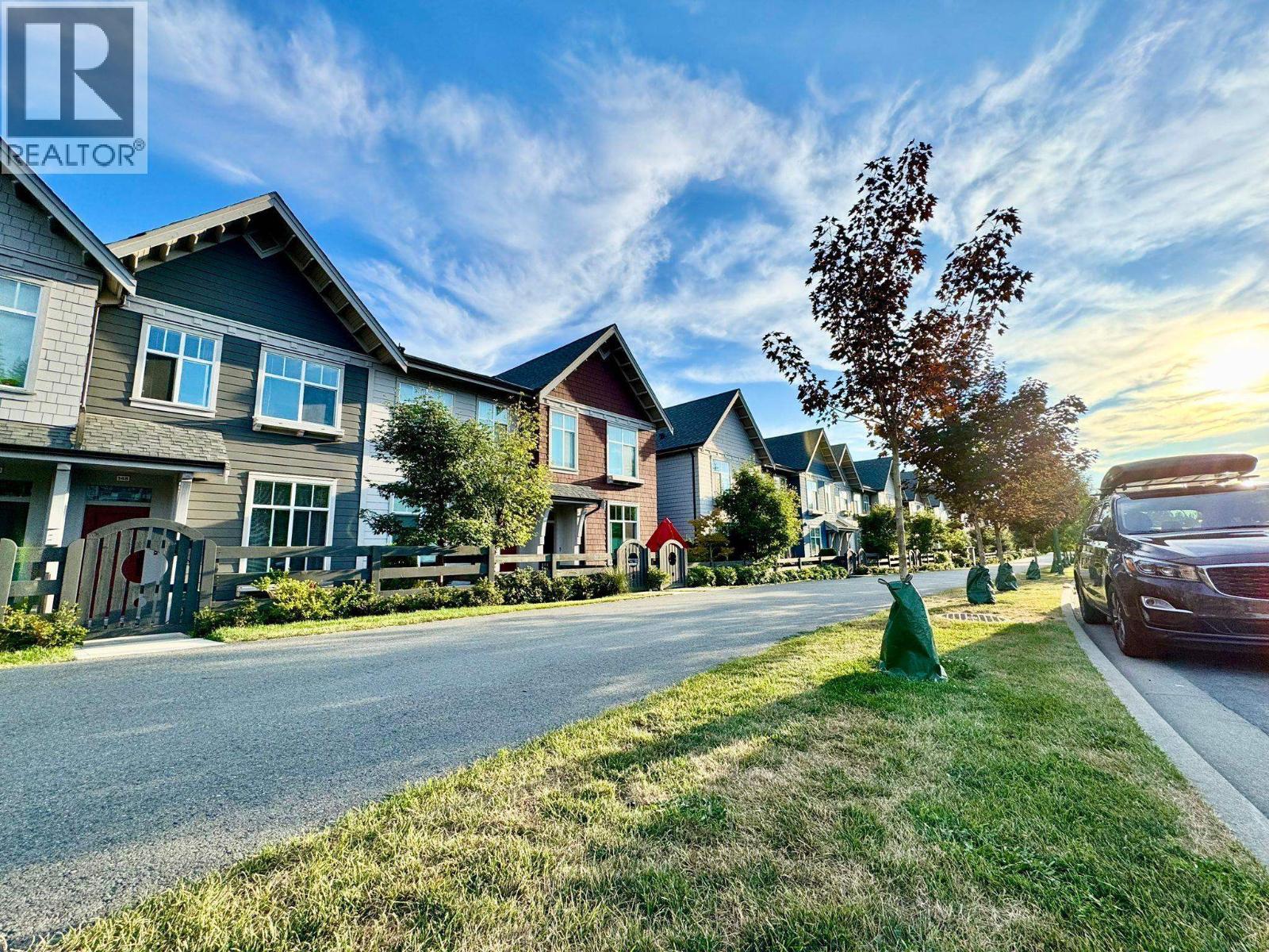 Photo 25 of 148 3529 Baycrest Avenue, Coquitlam BC