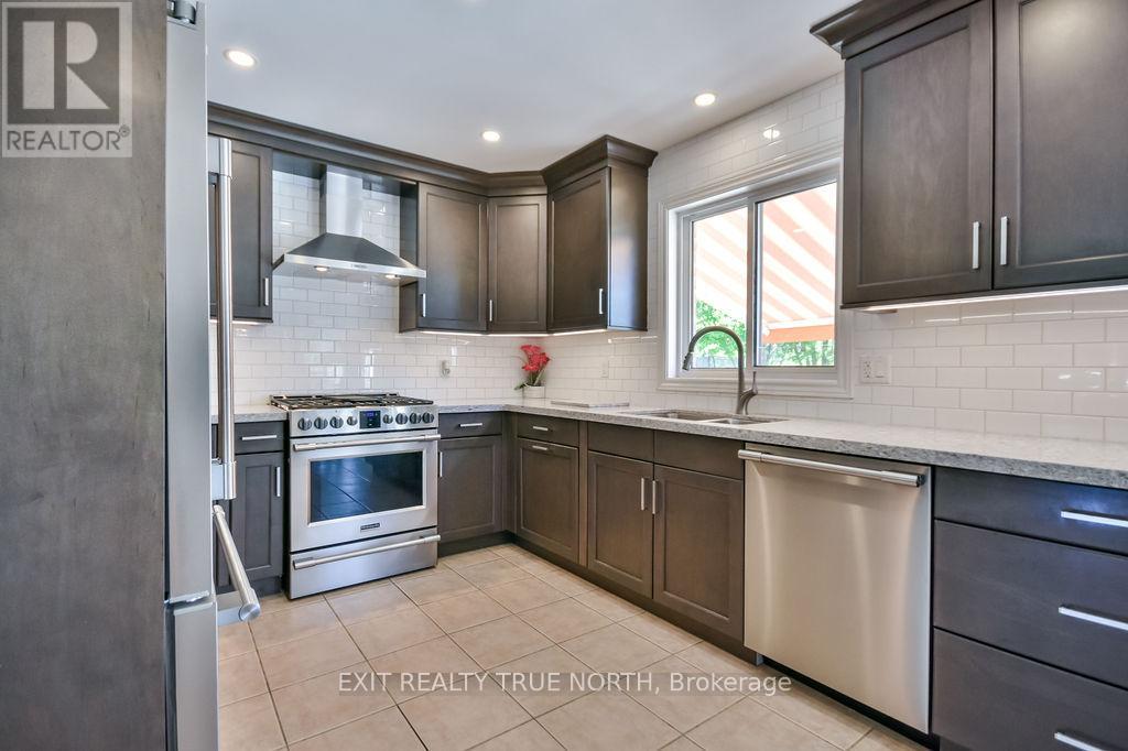 Photo 8 of 5 Newberry Court, Barrie ON