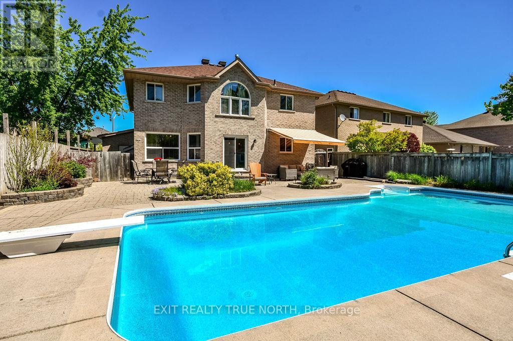 Photo 13 of 5 Newberry Court, Barrie ON