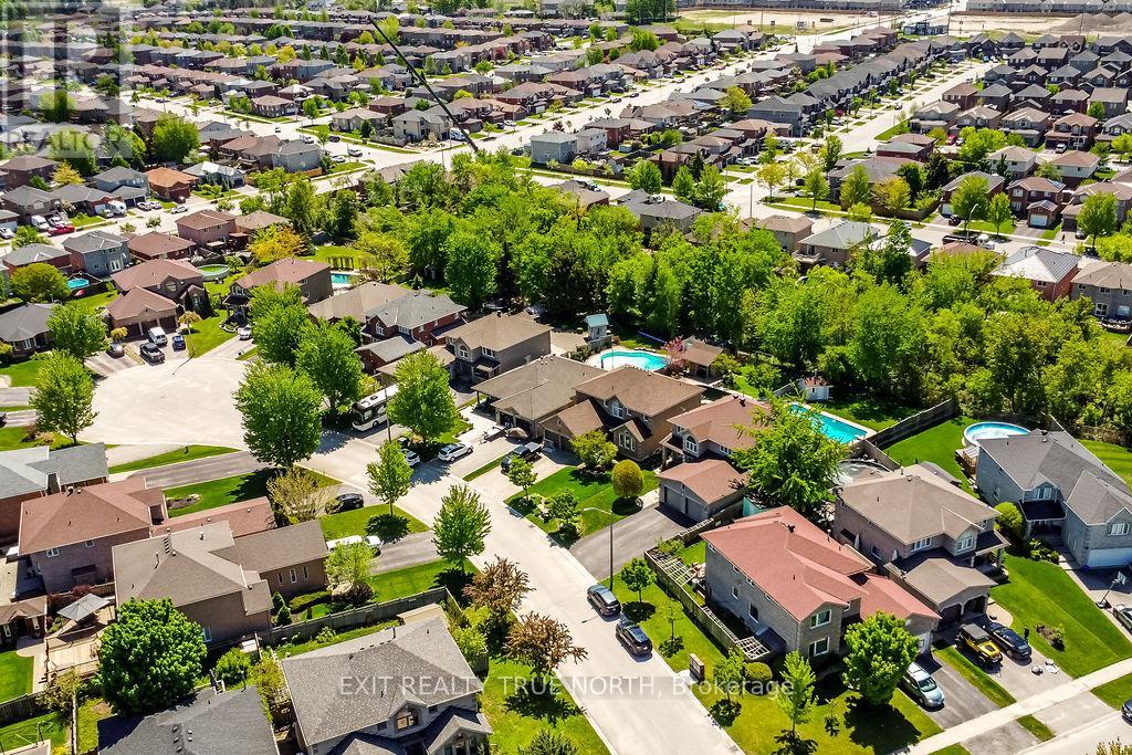 Photo 28 of 5 Newberry Court, Barrie ON