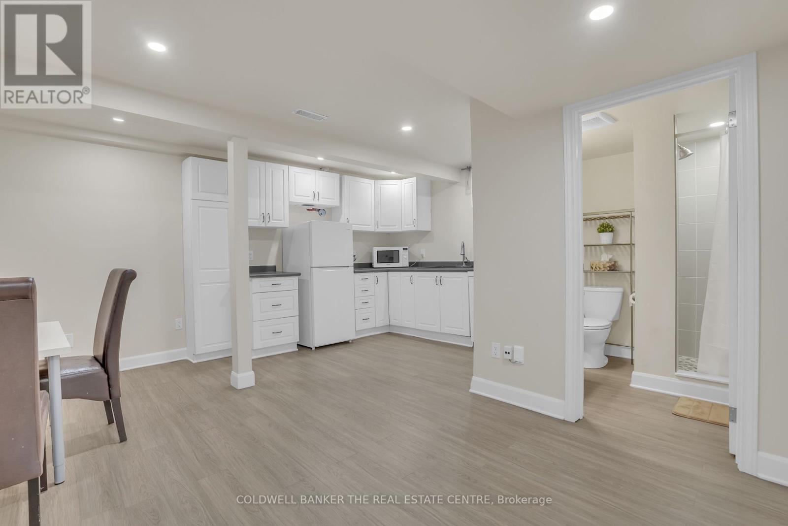 Photo 19 of 40 Springhome Road, Barrie ON