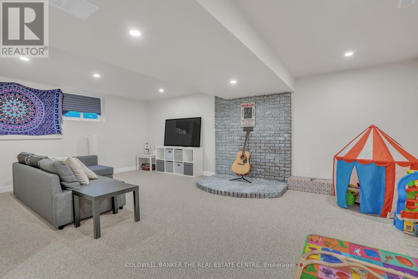 Photo 14 of 40 Springhome Road, Barrie ON