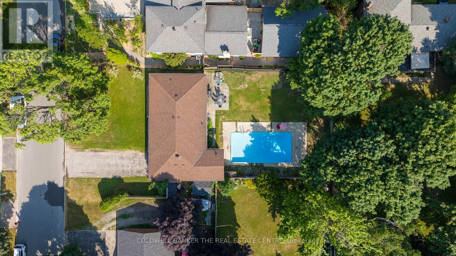 Photo 24 of 40 Springhome Road, Barrie ON