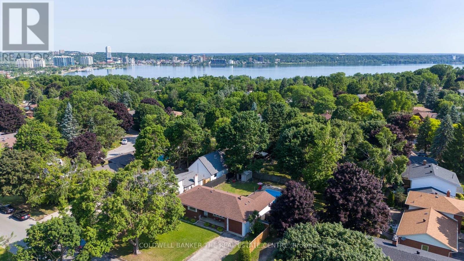 Photo 13 of 40 Springhome Road, Barrie ON