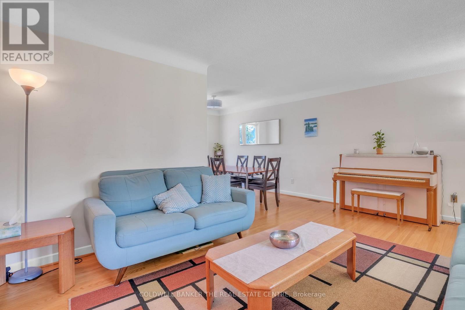Photo 31 of 40 Springhome Road, Barrie ON