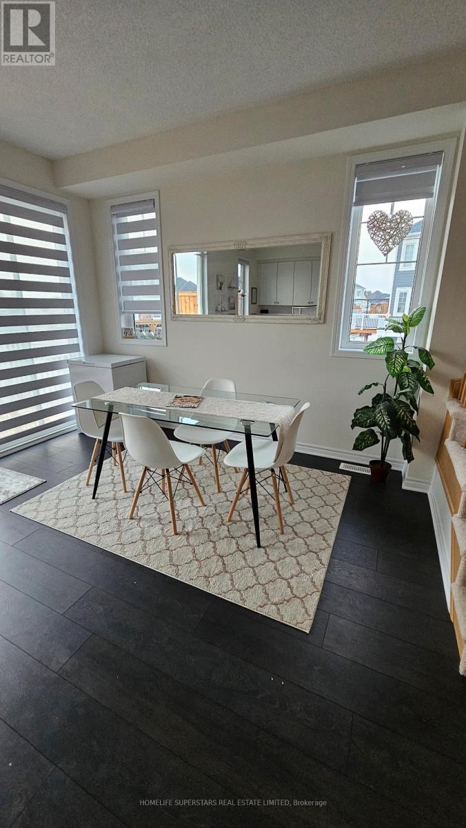 Photo 12 of 189 Village Gate Drive, Wasaga Beach ON