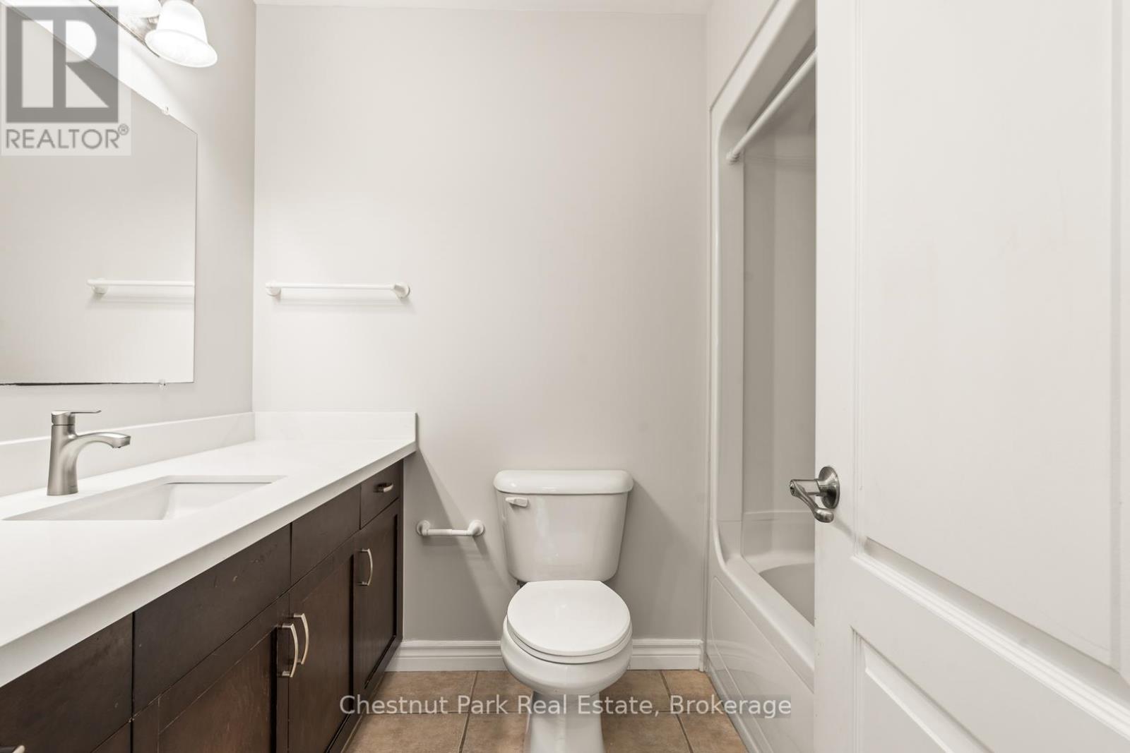 Photo 21 of 13 37 Silver Street, Huntsville ON