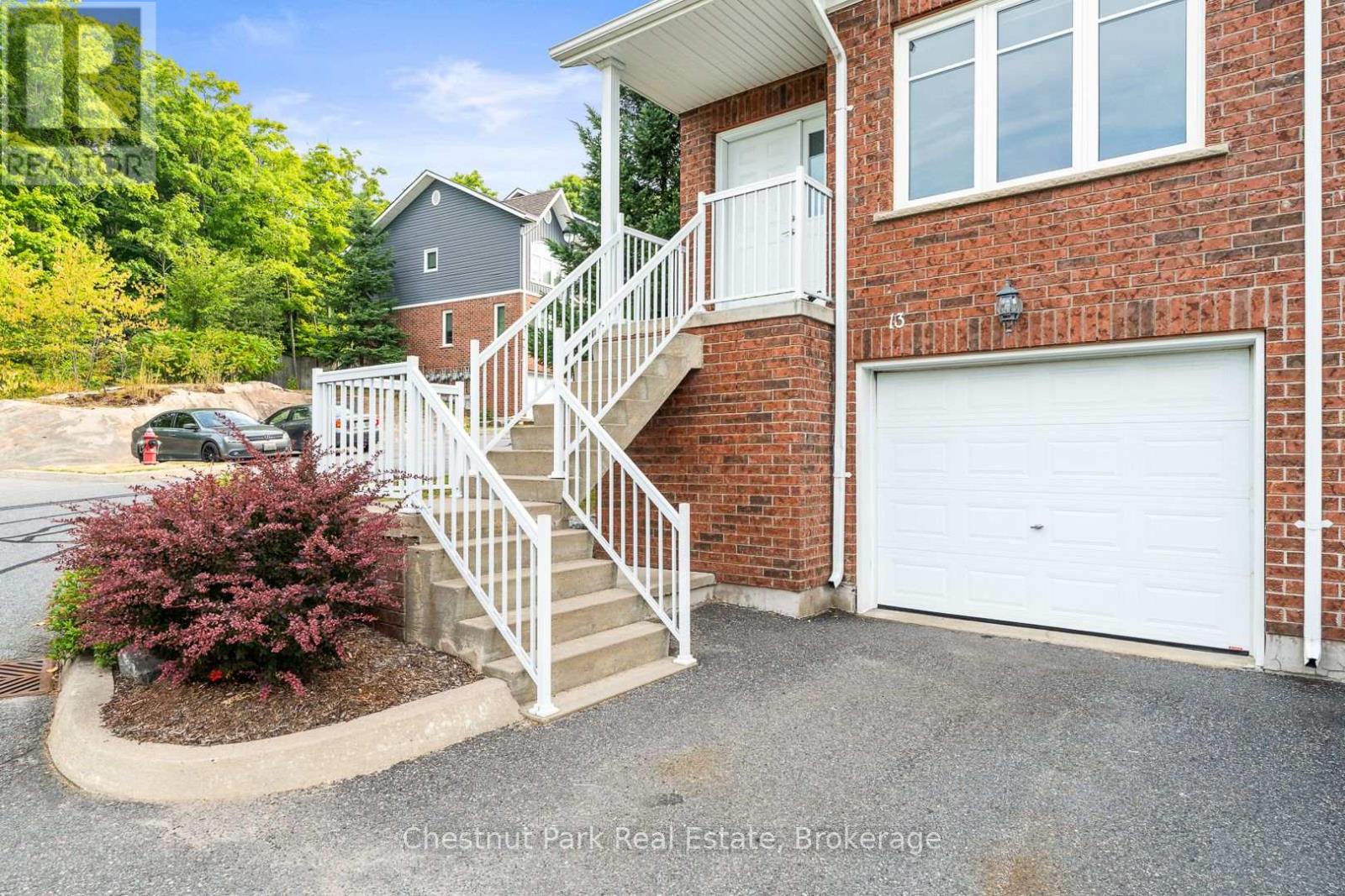 Photo 3 of 13 37 Silver Street, Huntsville ON