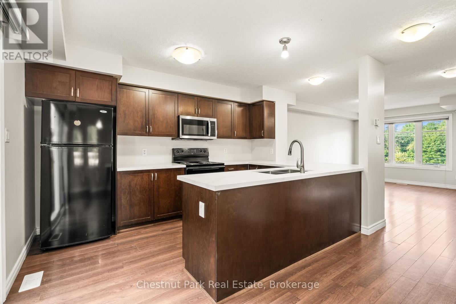 Photo 8 of 13 37 Silver Street, Huntsville ON