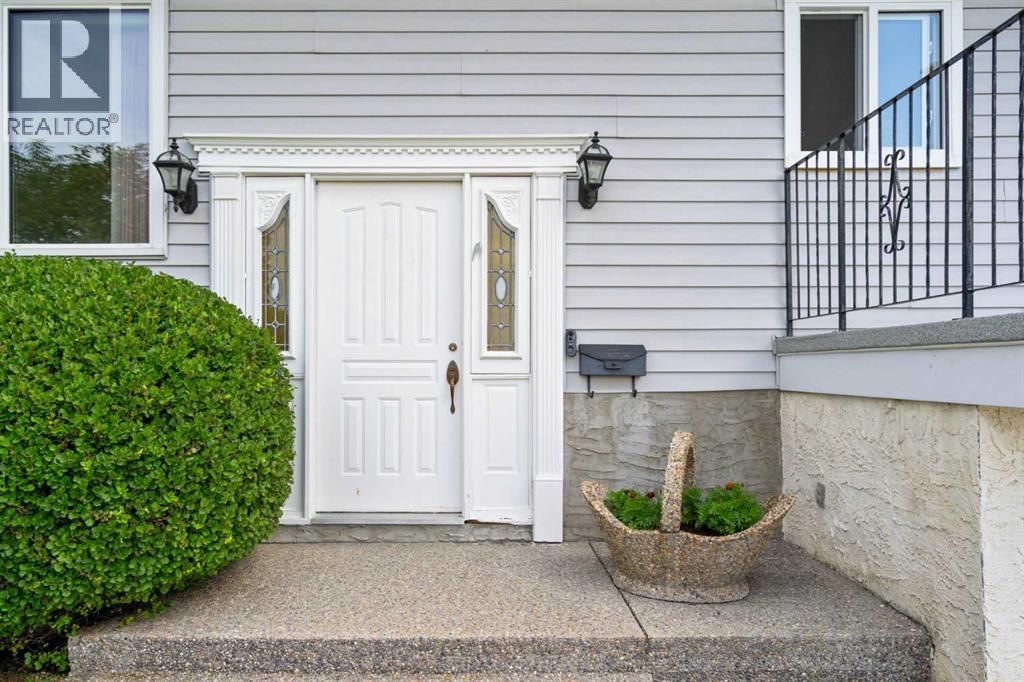 Photo 19 of 5212 33 Street Nw, Calgary AB