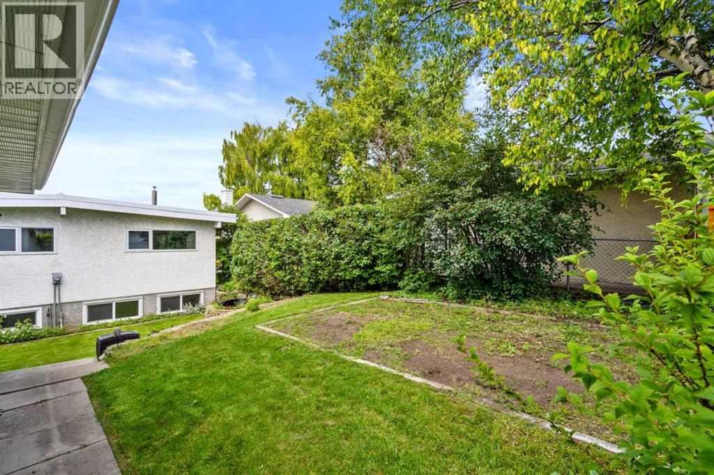 Photo 28 of 5212 33 Street Nw, Calgary AB