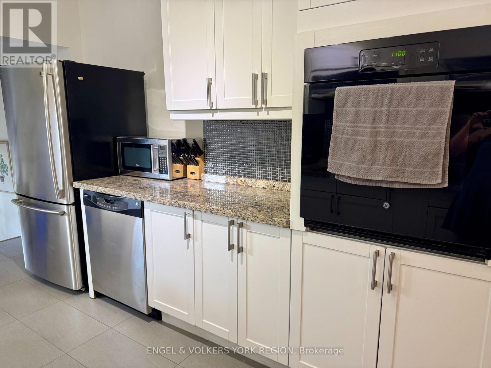 Photo 19 of Main 2nd 44 Rhodes Avenue E, Toronto ON