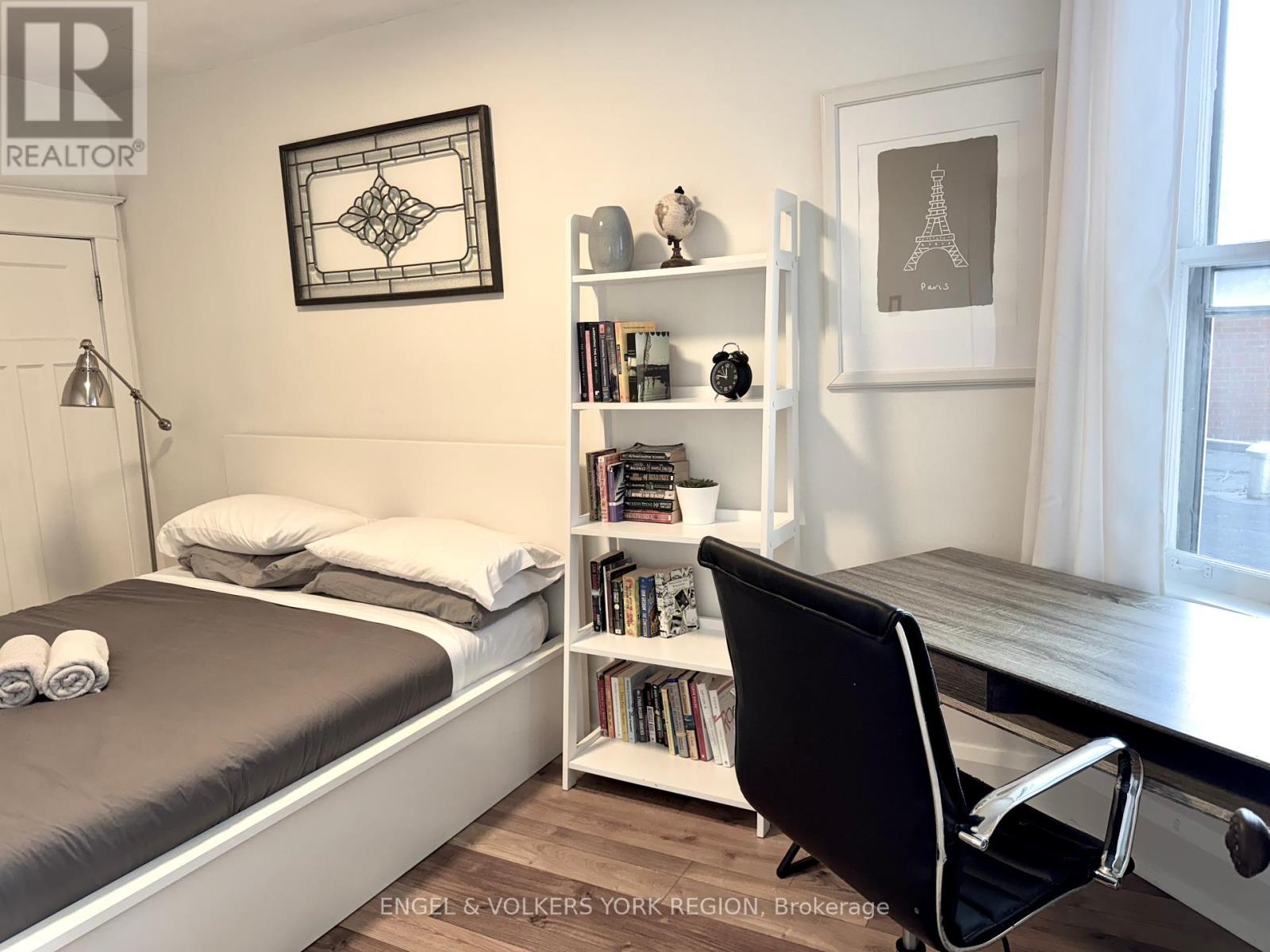Photo 5 of Main 2nd 44 Rhodes Avenue E, Toronto ON