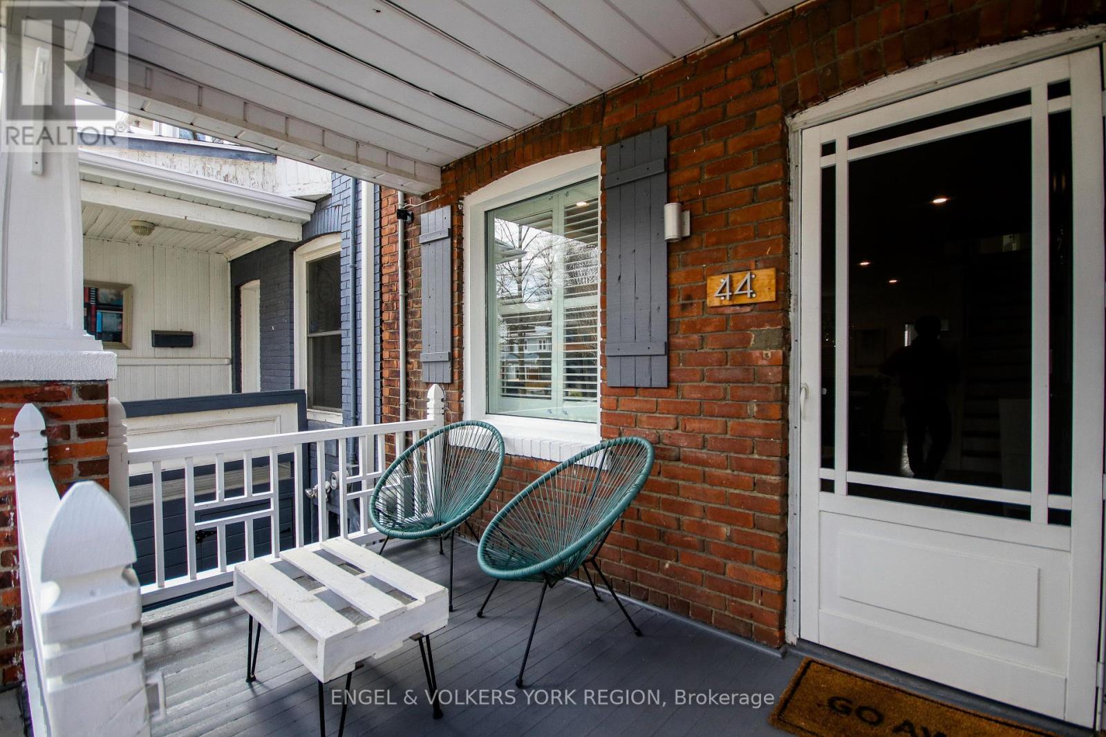 Photo 2 of Main 2nd 44 Rhodes Avenue E, Toronto ON