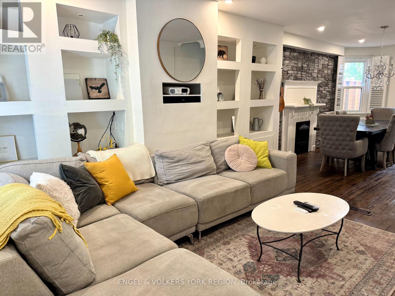 Photo 9 of Main 2nd 44 Rhodes Avenue E, Toronto ON