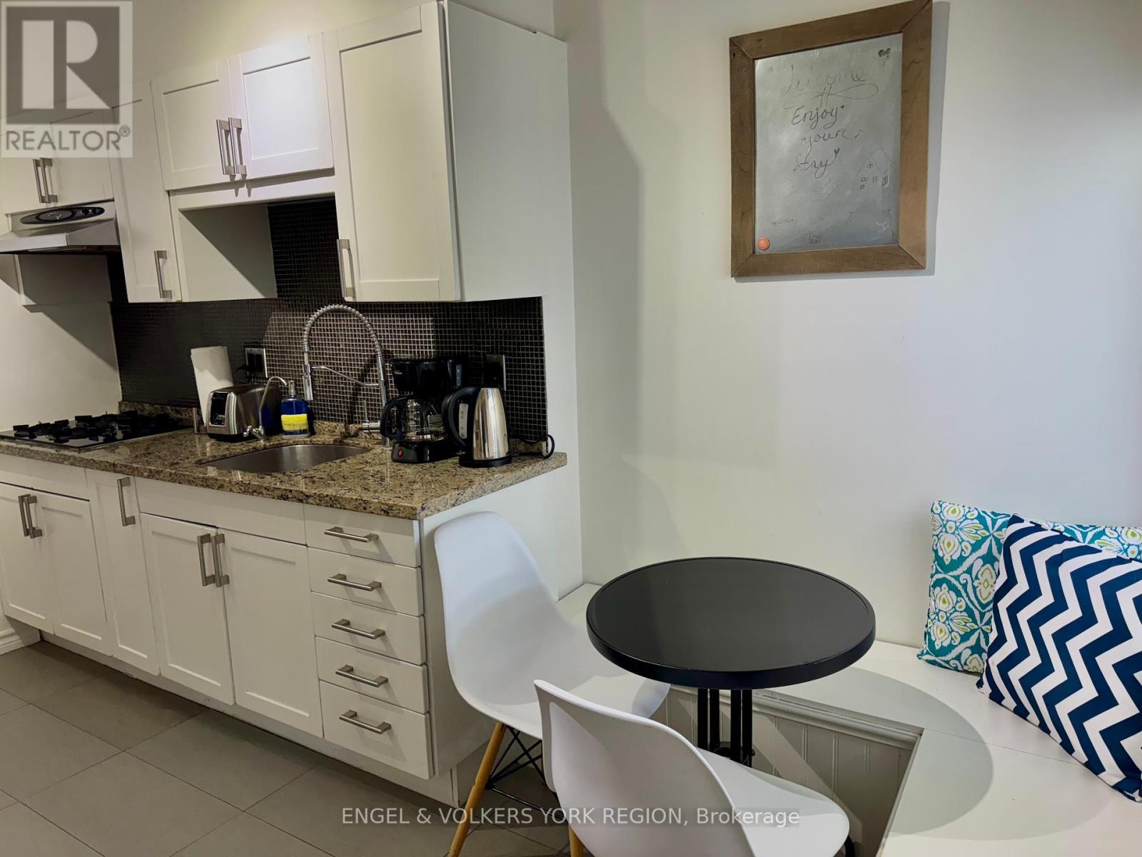 Photo 17 of Main 2nd 44 Rhodes Avenue E, Toronto ON
