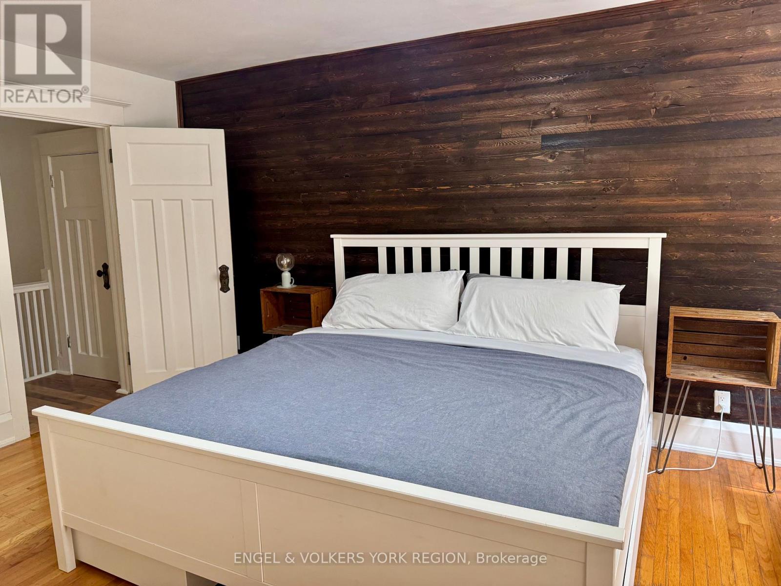 Photo 7 of Main 2nd 44 Rhodes Avenue E, Toronto ON