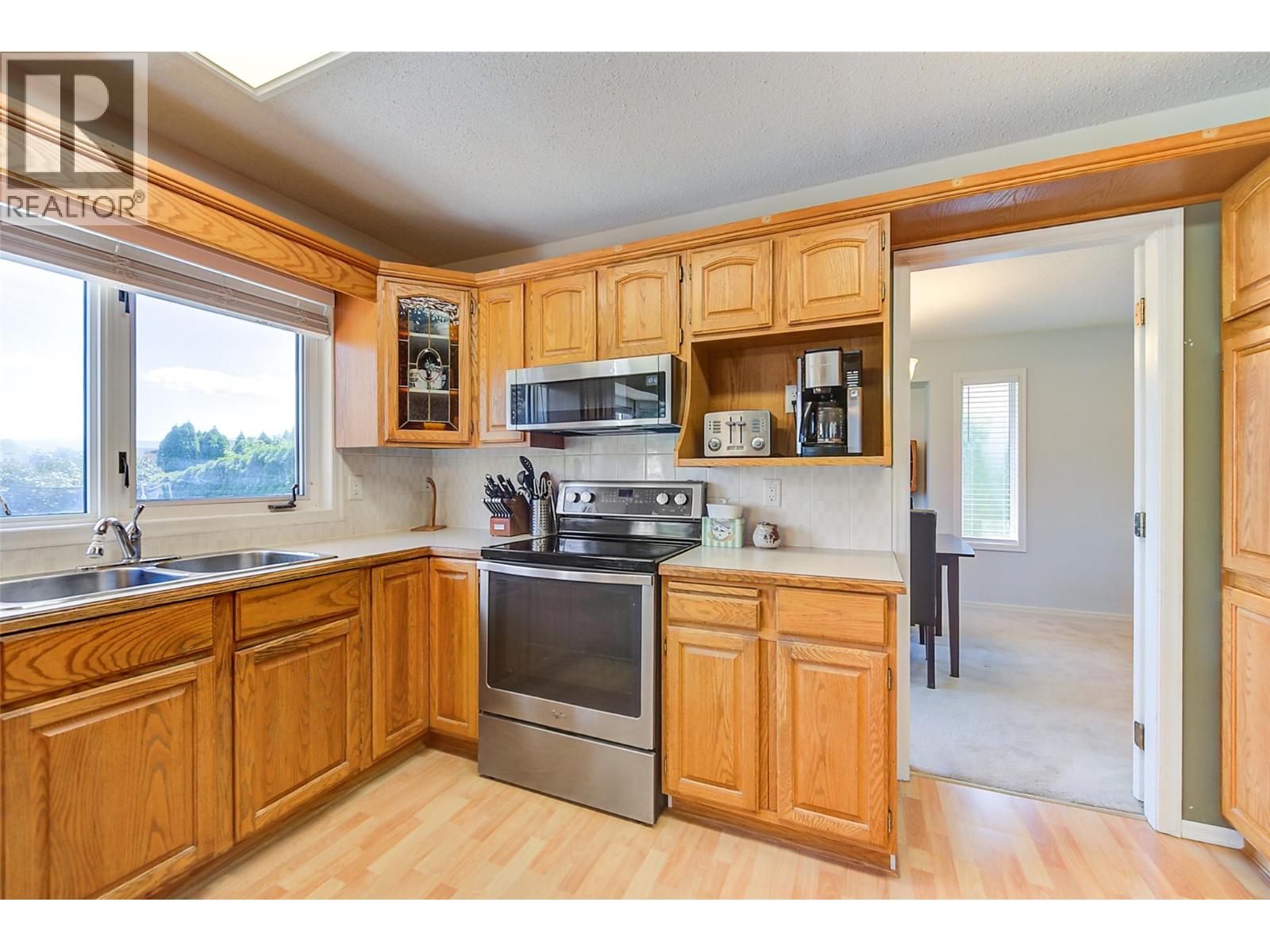  2529 Thacker Drive, West Kelowna