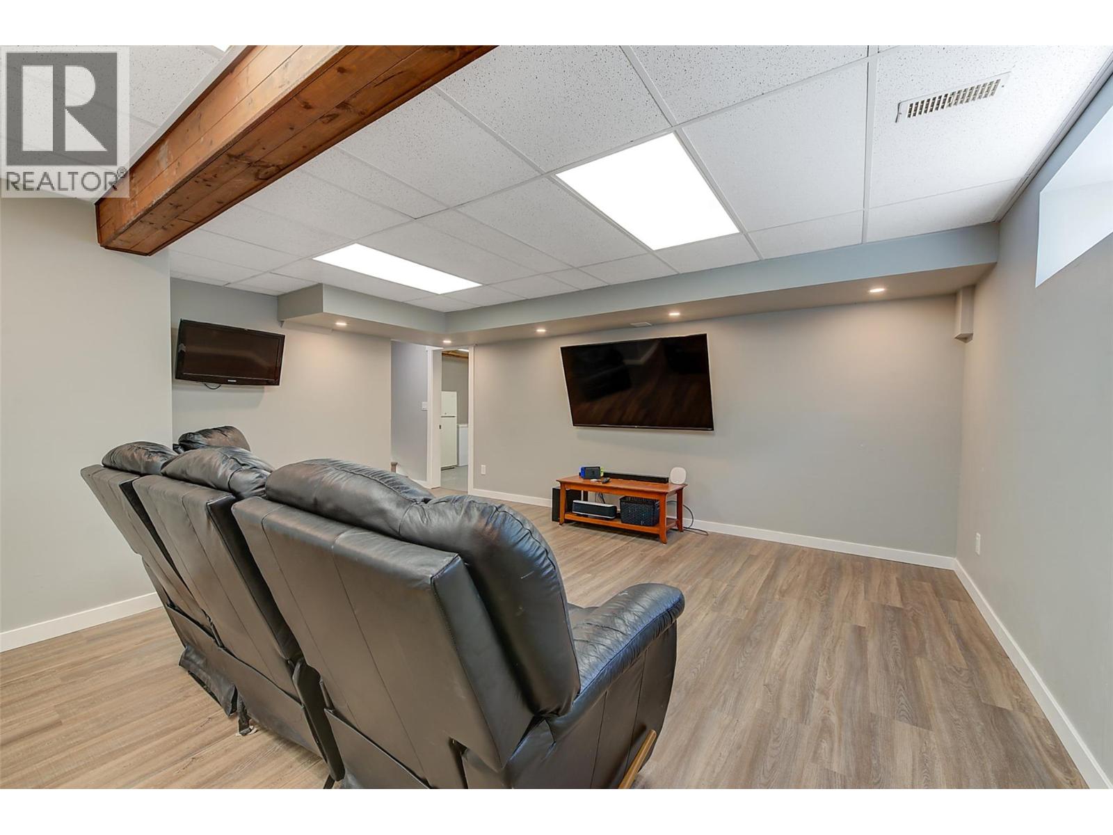  2529 Thacker Drive, West Kelowna