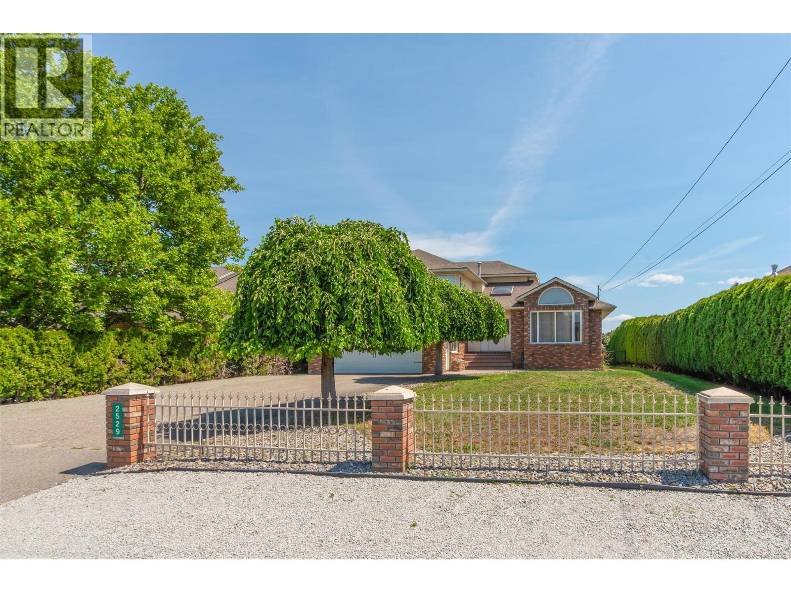  2529 Thacker Drive, West Kelowna