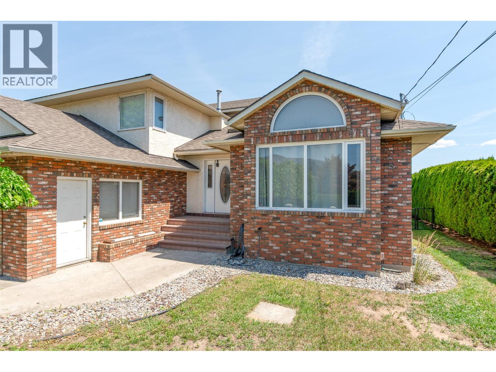  2529 Thacker Drive, West Kelowna