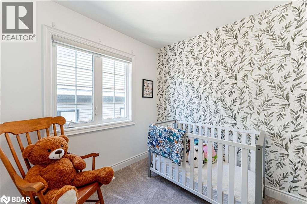 Photo 10 of 48 Hay Lane, Barrie ON