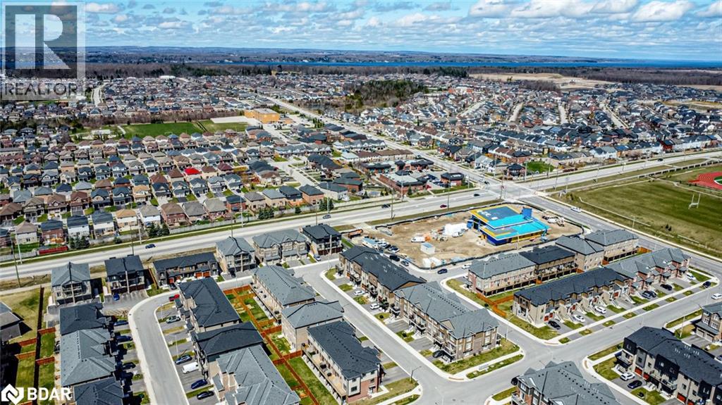 Photo 12 of 48 Hay Lane, Barrie ON