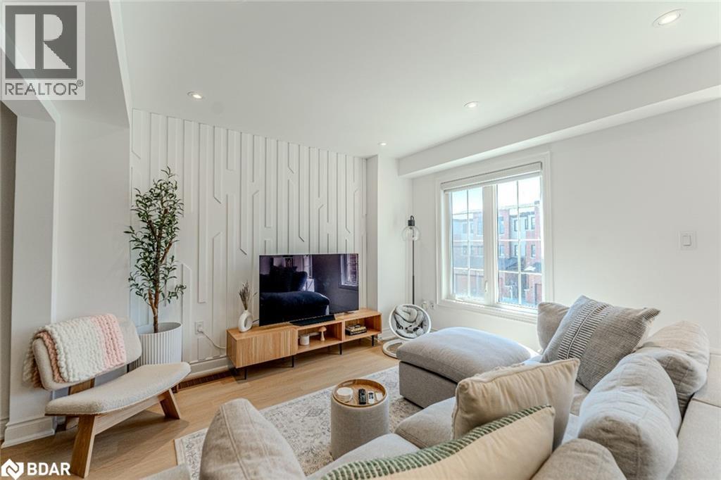 Photo 3 of 48 Hay Lane, Barrie ON