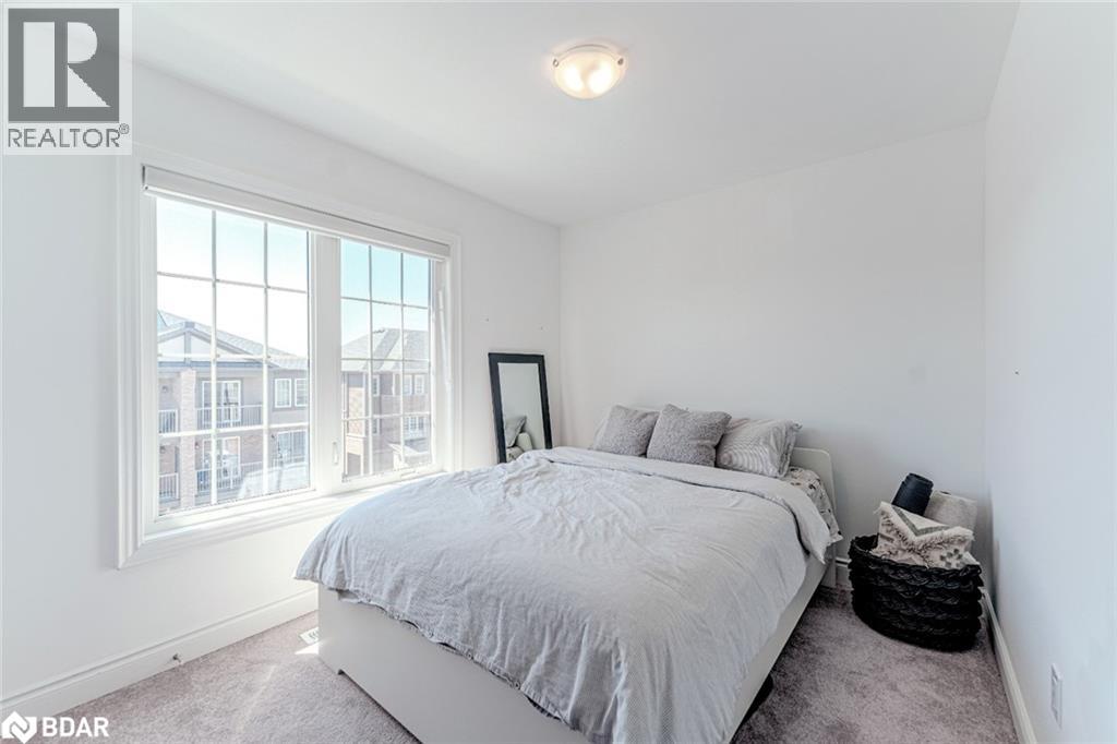 Photo 9 of 48 Hay Lane, Barrie ON