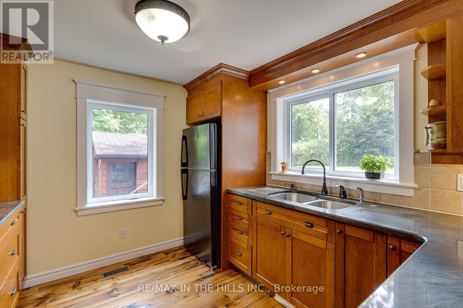 Photo 11 of 2651 Forks Of The Credit Road, Caledon ON