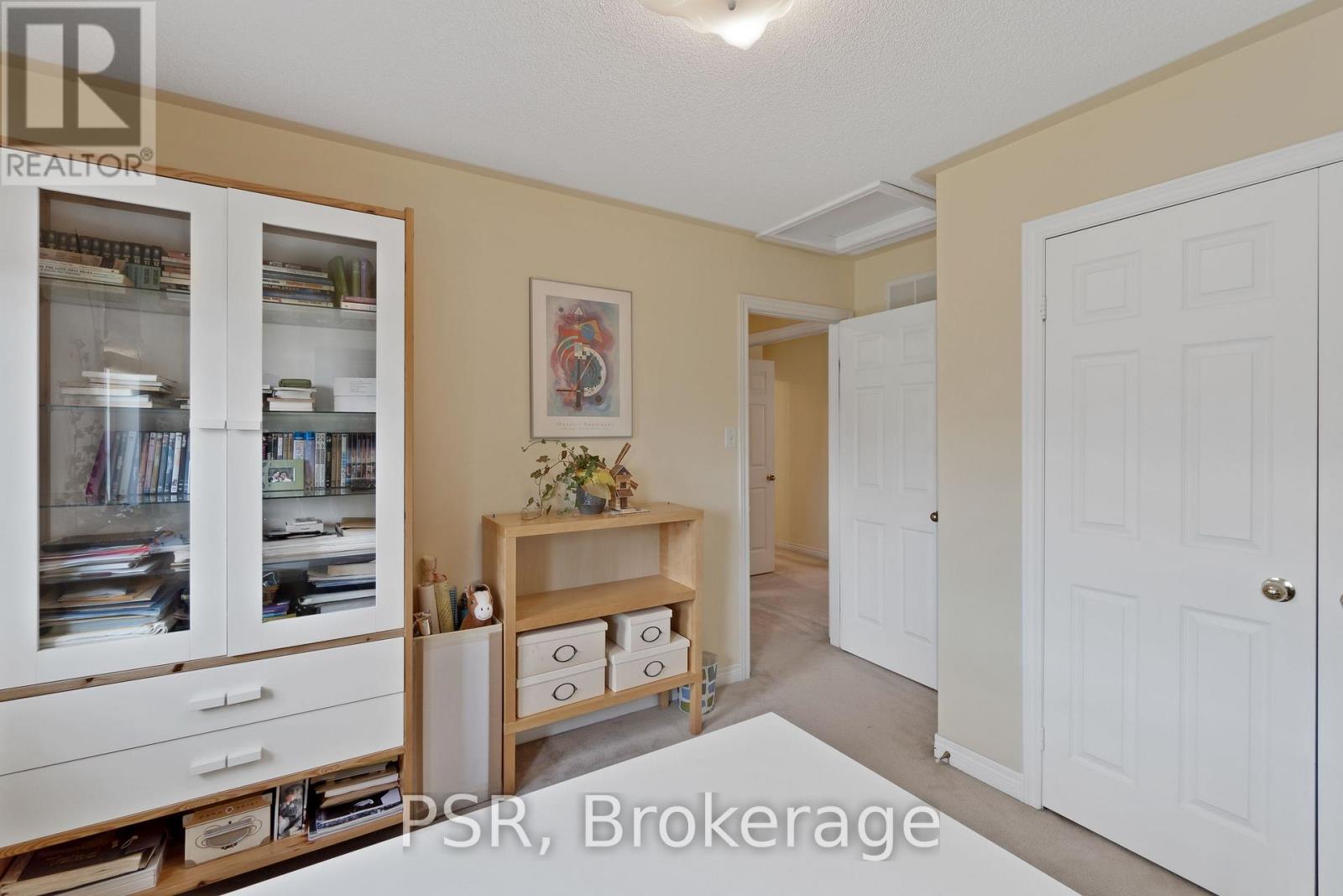 Photo 32 of 960 Fielder Drive, Mississauga ON