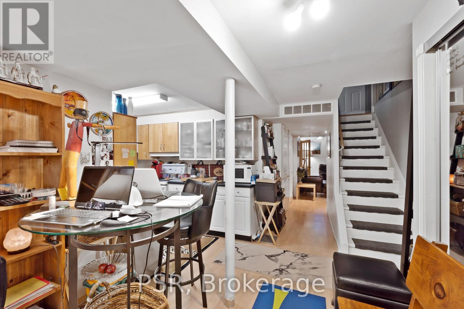 Photo 9 of 960 Fielder Drive, Mississauga ON