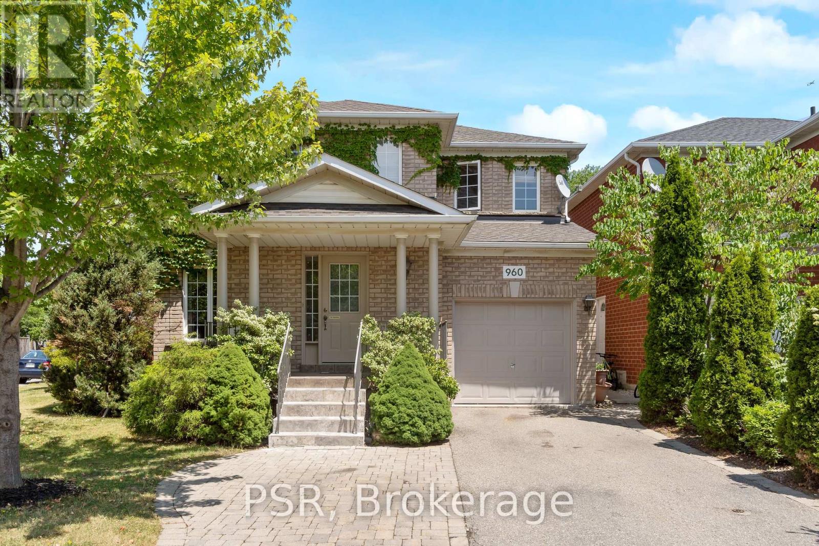 Photo 8 of 960 Fielder Drive, Mississauga ON