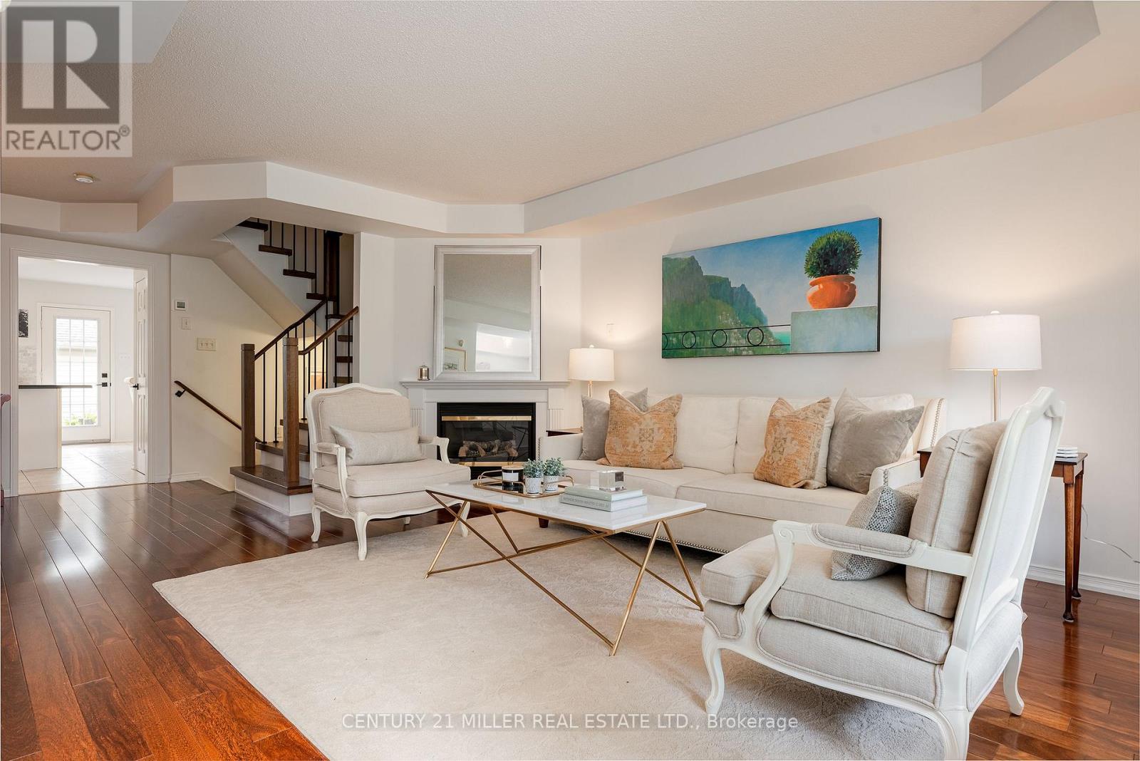 Photo 7 of 203 Gatwick Drive, Oakville ON