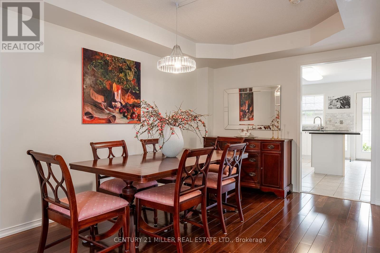 Photo 9 of 203 Gatwick Drive, Oakville ON